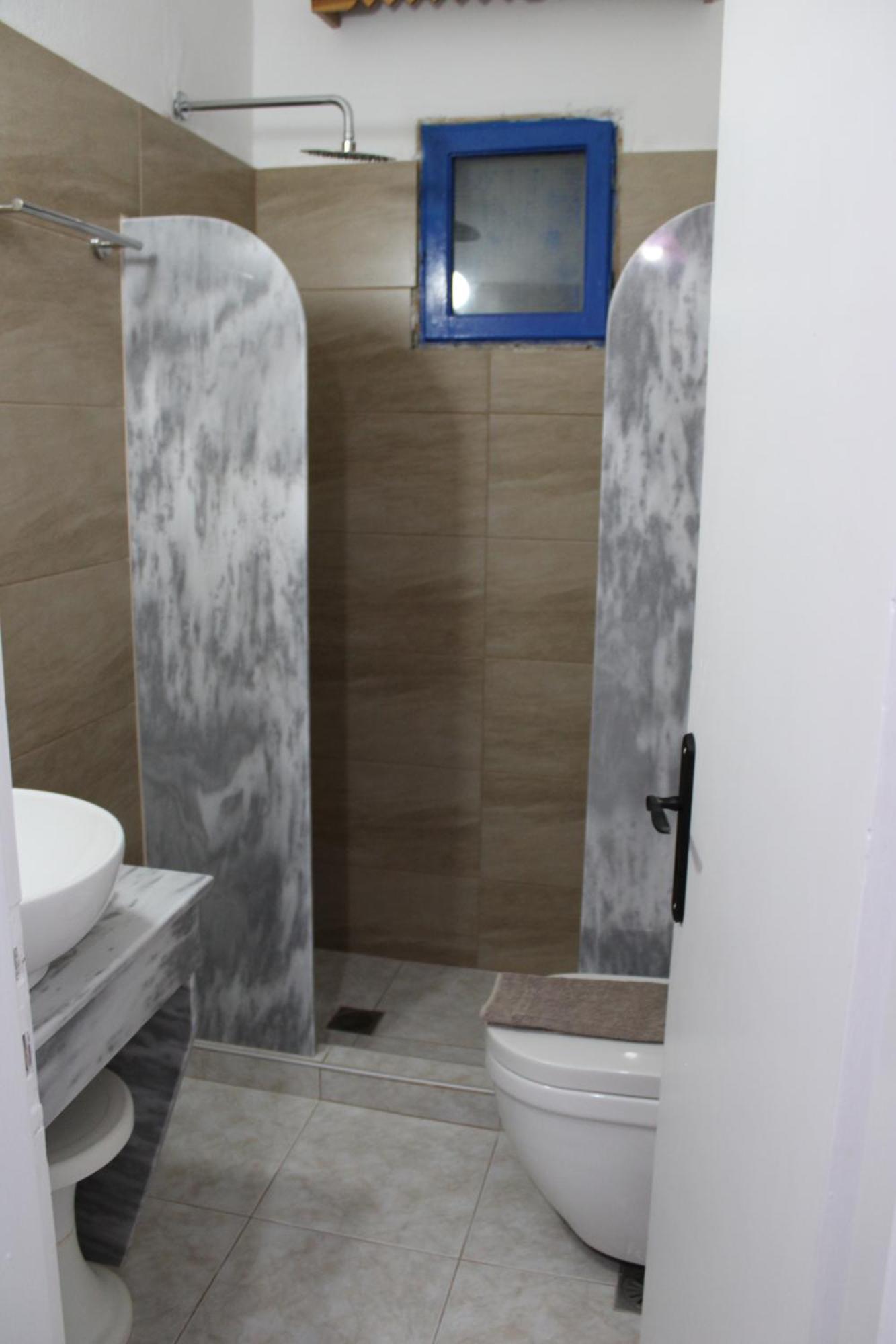 The Three Anchors Rooms Emporio  Exterior photo