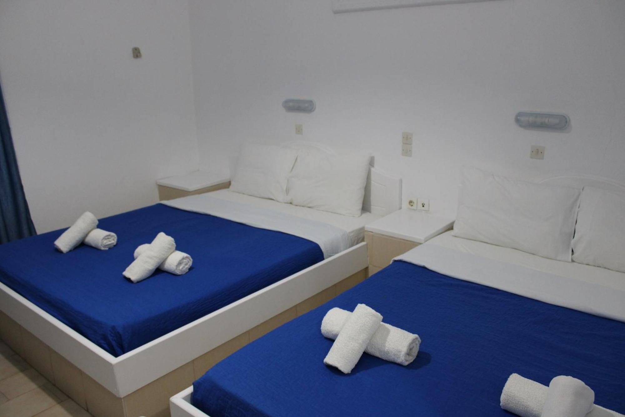 The Three Anchors Rooms Emporio  Exterior photo